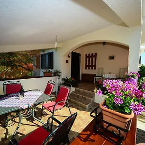 Angelina Apartment